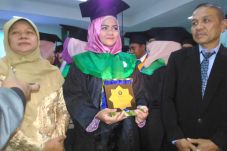 Rafidah Helmi, Sarjana...
