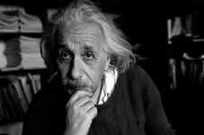 Albert Einstein Pernah...