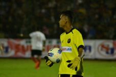 Perburuan Kiper Persegres:...
