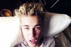 Diprotes Fans, Justin...