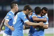 Napoli Pesta Setengah...