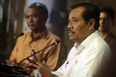 Jaksa Agung Bela Dua...