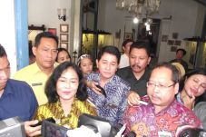 Kemendikbud Bantu Atasi...