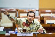 Saut Situmorang: Criminal...