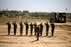 Hamas Kerahkan Pasukan...