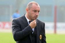 Milan Ingin Ganti Pelatih...