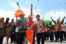 Bidik Segmen Mahasiswa,...
