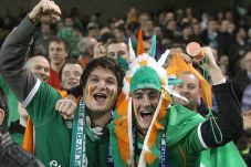 Pemerintah Irlandia...