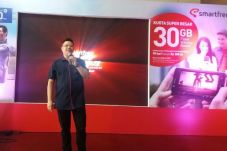 Smartfren Masih Akan...