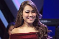 Ayu Ting Ting Kapok...