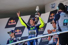 Valentino Rossi Butuh...