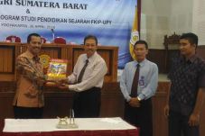 Prof Buchory: Hadapi...