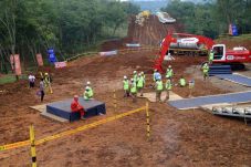 Pekerja Asal China Ditangkap...