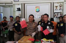 Polisi Bongkar Tikus...