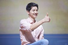 Wah, Song Joong Ki Bukan...