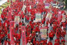 May Day, Ini Tuntutan...