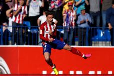 Tendangan Geledek Griezmann...