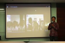 Guru di Magelang Gunakan...