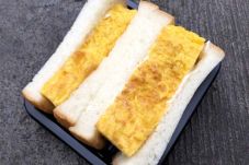Nah Ini Dia, Ada Sandwich...
