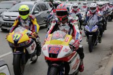 Pembalap Moto2 Girang...