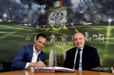 Juventus Resmi Ikat...