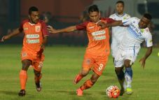 Persib Terkurung Mitos...