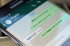 Saat Ini Aplikasi WhatsApp...