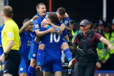Sepakan Vardy dan Andy...