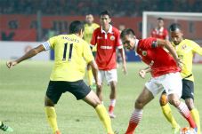 Macan Kemayoran Terkam...