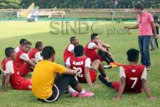 Pelatih PSM Pasrah Terus...