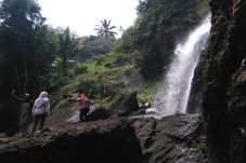 Menikmati Keperawanan...