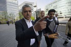 Kemenangan Sadiq Khan...