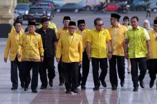 Ical dan Lingkaran Istana...