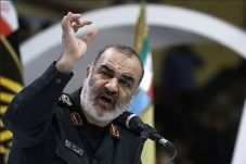 Iran Mengaku Tak Akan...