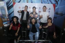 6 Kontestan dari Team...