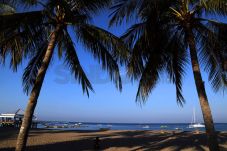 4 Pantai Romantis di...