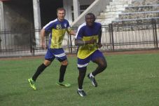 Persegres Tanpa Tiga...
