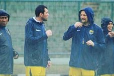 Pelatih Persib Waspadai...