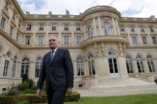 Prancis: Konferensi...