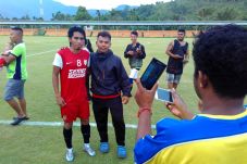 Lepas Ketegangan, Skuat...