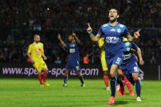 Kalahkan BSU, Arema...