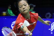Tertinggal dari Hong...
