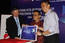 Gandeng Pakar Telekomunikasi,...