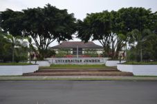 Universitas Negeri Jember...