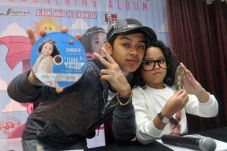 Lewat Tebak Monyet,...