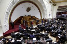 Parlemen Venezuela Tolak...