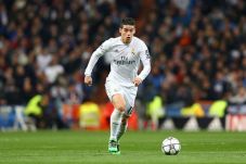 Real Madrid Pantau Calon...