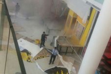 Ada Ledakan di Mall...