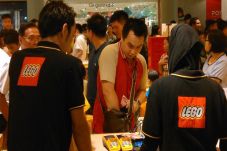 Permainan di Gadget...