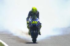 Terhenti, YZR M1 Rossi...